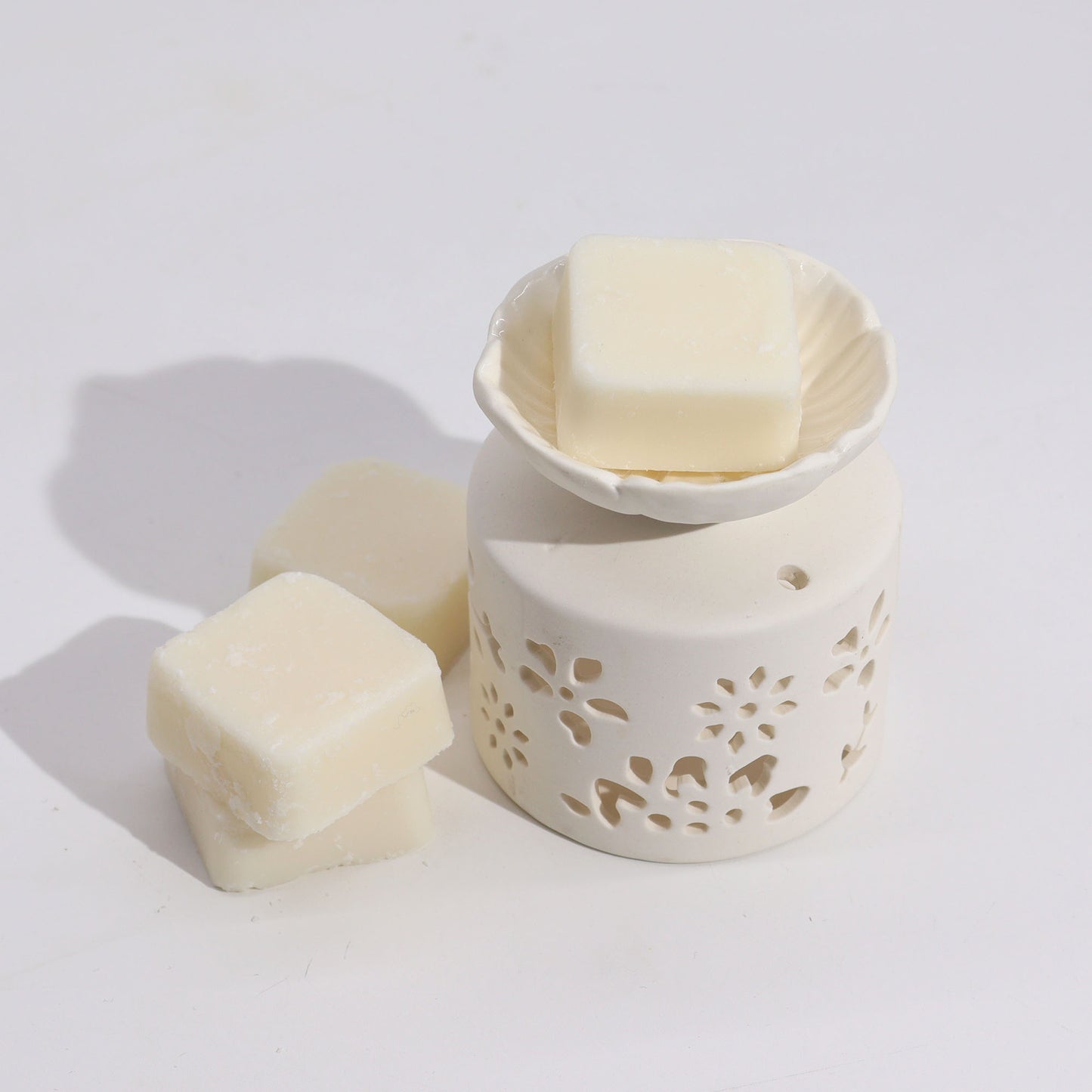 Agnes & Cat Fragrance Gift Set – Moroccan Spice & Amber Oil Burner, Wax Melts & Tealight Candle